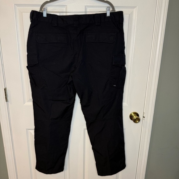 5.11 Tactical Dark Navy Blue Cargo Pants Relaxed Fit Size 42 Waist 30 Length GUC - Picture 5 of 10